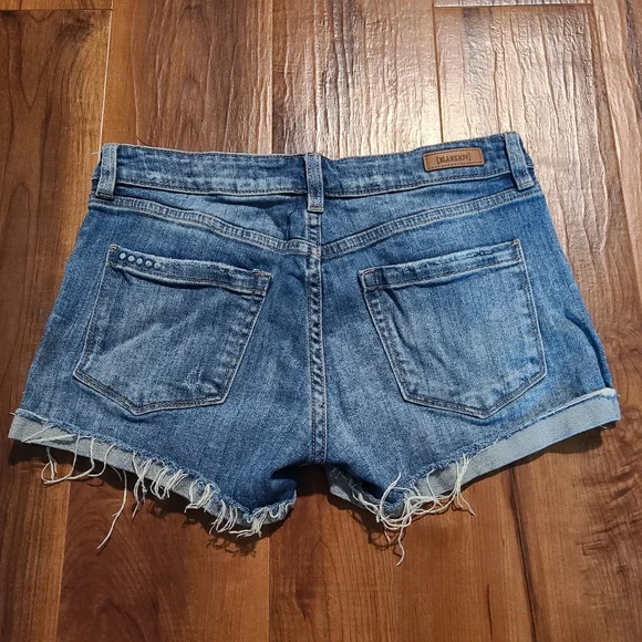Blank NYC Women's Jean Shorts The Fulton Distressed Cuffed Size 26. - Picture 2 of 6
